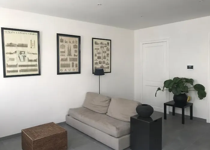 Apartman New In House