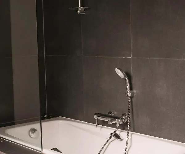 And Cozy In Brüksel