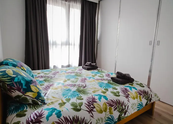 Midi-suede * Brüssel