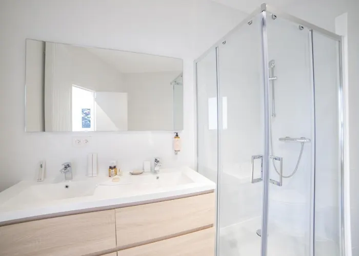 Sweett - Moliere Apartment