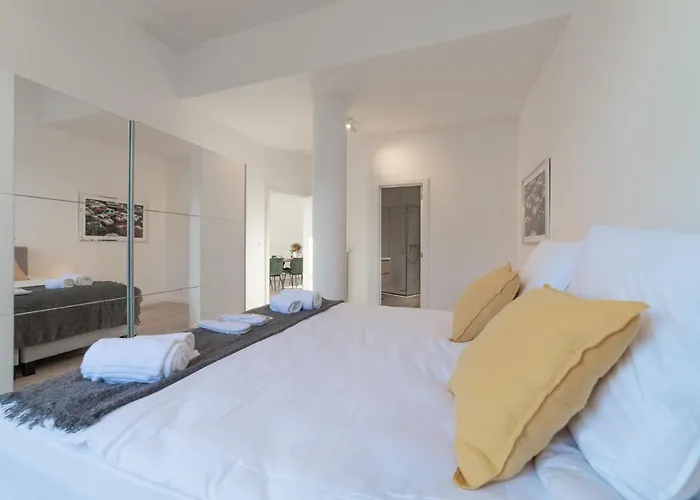 Sweett - Moliere * بروكسل