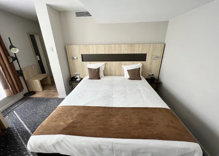 Hotel Western Royal Centre 3*