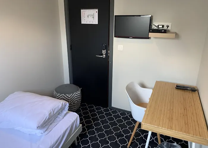 Safestay Grand Place Hotel