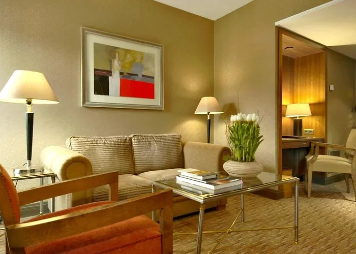 Warwick Grand-place فندق