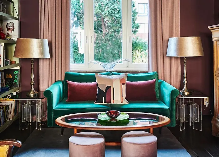 Charming 2-bedroom & Garden Дом отдыха