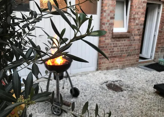 Дом отдыха Charming 2-bedroom & Garden