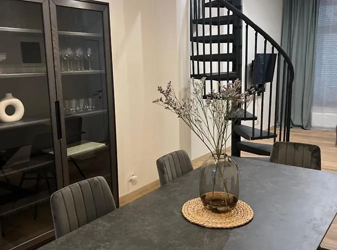 Exclusive Two-level With Private Terrace On The Canal Apartamento