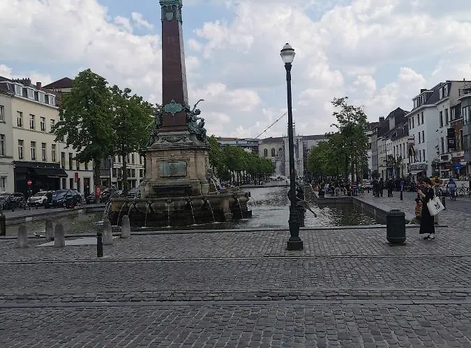 Exclusive Two-level With Private Terrace On The Canal Bruselas