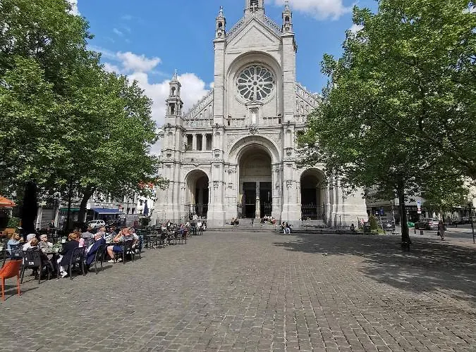 Exclusive Two-level With Private Terrace On The Canal Brussels
