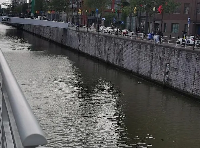 Exclusive Two-level With Private Terrace On The Canal *