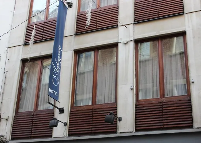 Floris Arlequin Grand-place Hotel 3*