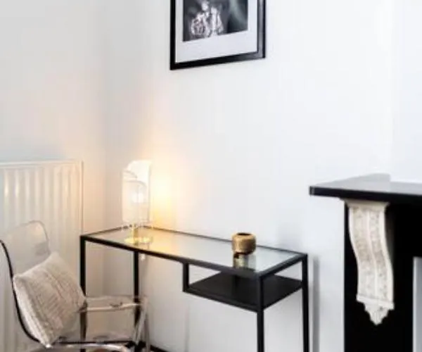 Manoir Bel Horizon Avec Grand Jardin Et Parking Prive