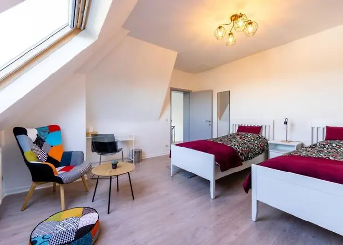 Ferienhaus Manoir Bel Horizon Avec Grand Jardin Et Parking Prive Brüssel