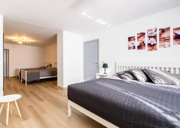 Manoir Bel Horizon Avec Grand Jardin Et Parking Prive Ferienhaus *