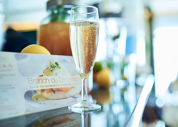 Hotel Le Chatelain 5*