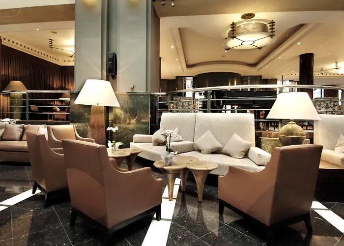 Radisson Collection Grand Place מלון 5*