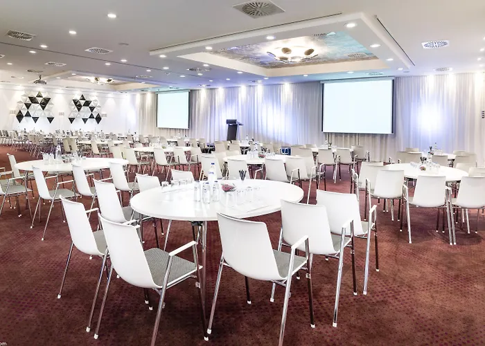 Radisson Collection Grand Place מלון