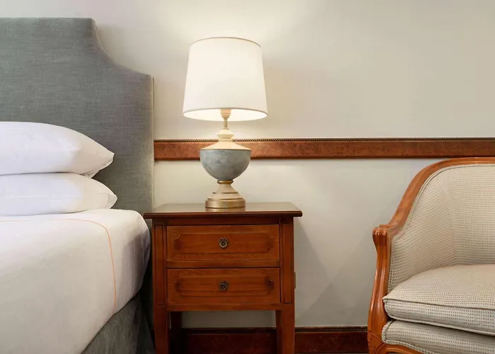 Avenue Louise Trademark Collection By Wyndham