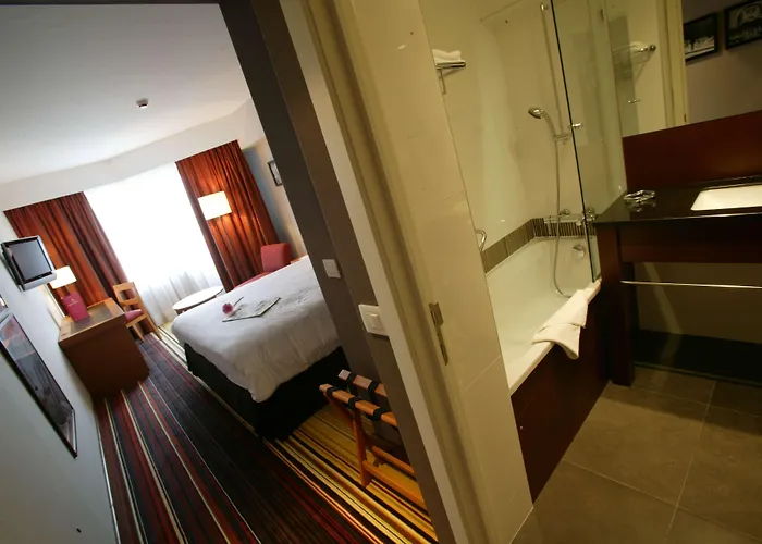 Hotell New Charlemagne 4*