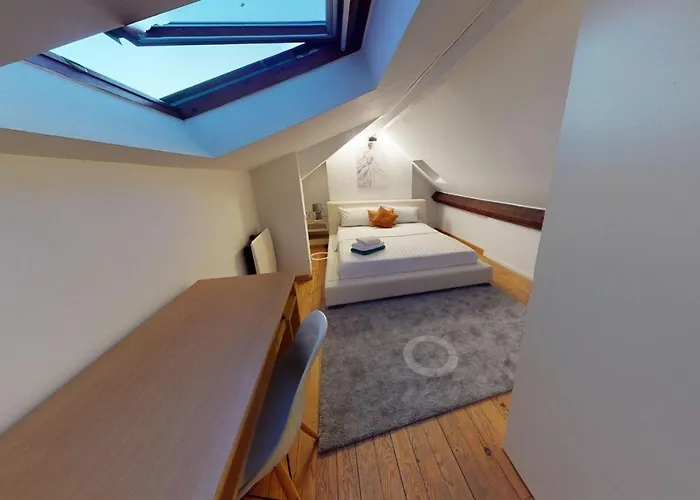 Apartment 2 Bedroom With A Rooftop Terrace On 3rd Floor Brüssel