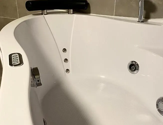 Апартаменты Superbe Pres De Avec Prive