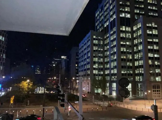 In Heart Of With Balcony View Apartment