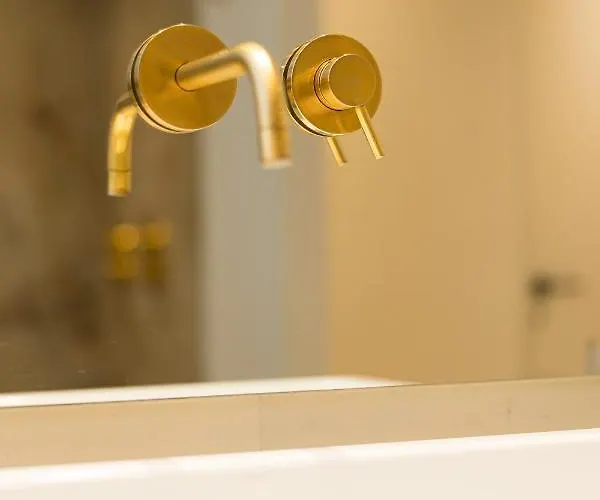 Luxury 3 Bedrooms Townhouse In Perfect Location