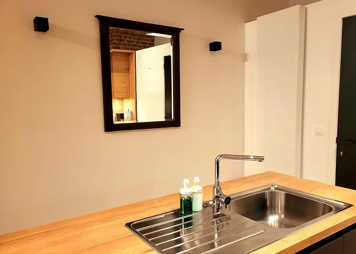 招待所 Brand New Iris With Private Bathroom And Balcony