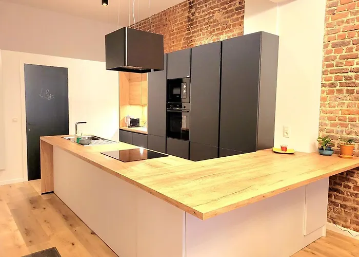 Гостевой дом Brand New Iris With Private Bathroom And Balcony