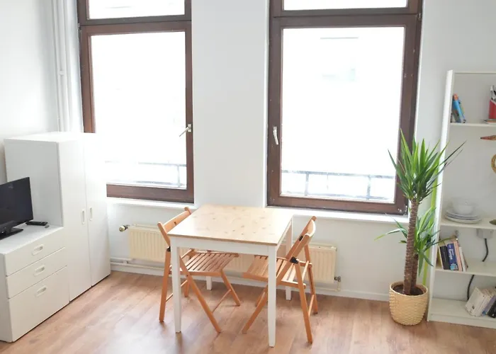 Awesome Studio In Marolles Βρυξέλλες