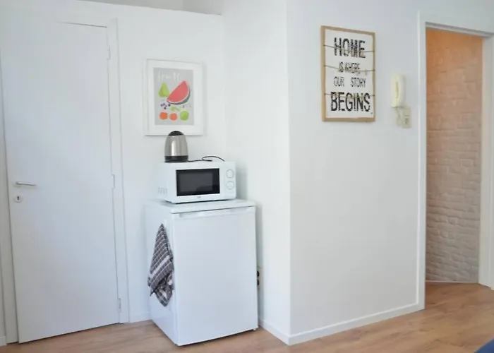 Awesome Studio In Marolles Διαμέρισμα Βρυξέλλες