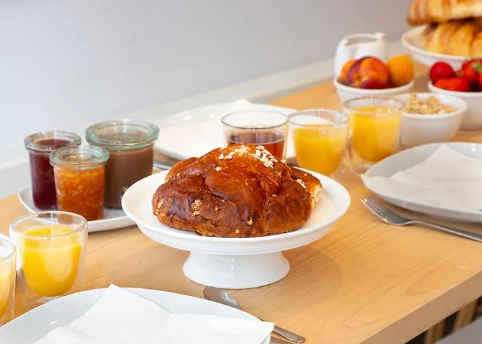 Happy Boutique - Grand Place Hotel 3*