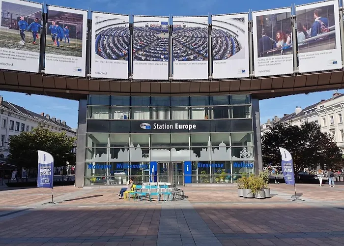 Design Europarlament With Private Terrace דירה בריסל