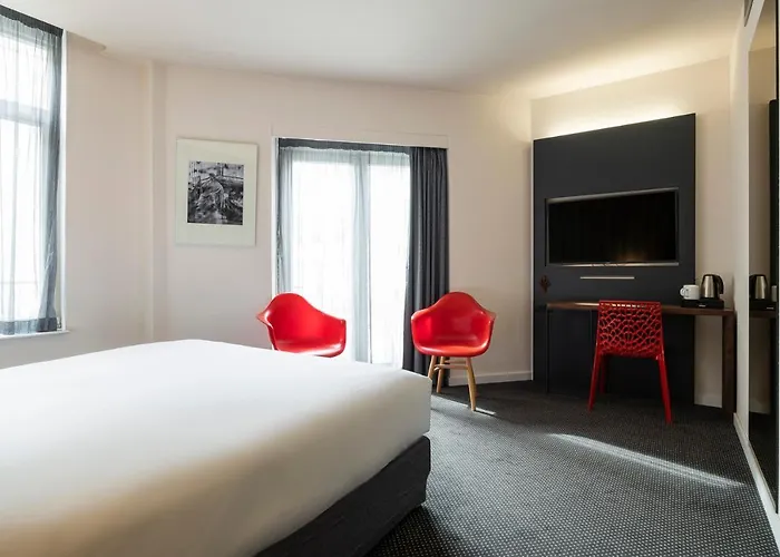 Hotel Aris Grand Place 3*