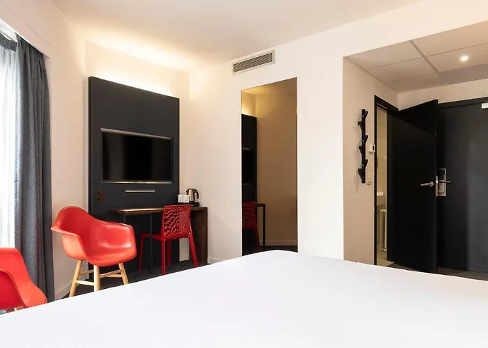 Hotel Aris Grand Place 3*