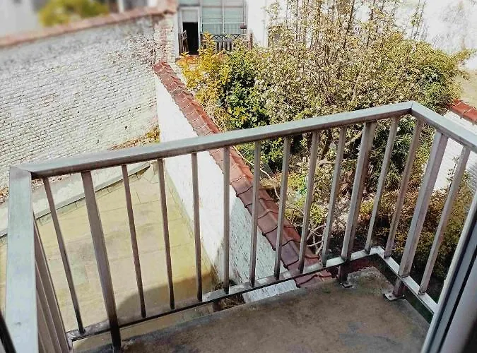 Cozy 2 Bedroom - Metro Montgomery Apartment *