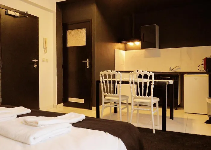 Apartment Gare Du Midi , 29