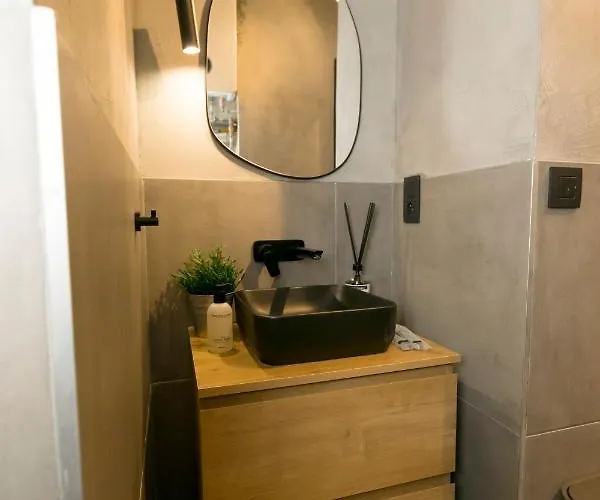 Golden Dove Luxury Aparts Apartmán