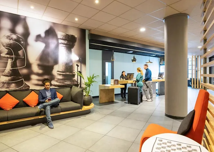 Hotel Ibis Off Grand'place 3*