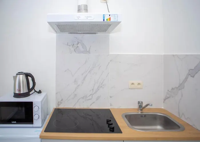 Gare Du Midi , 29 * Brusel