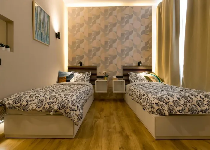 Golden Dove Luxury Aparts *