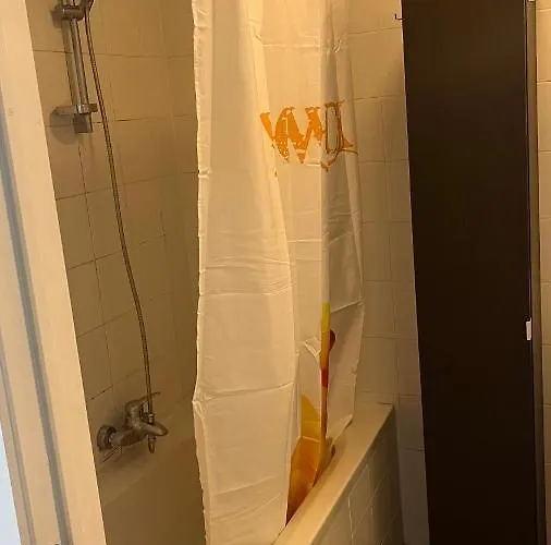 Duplex Tres Agreable Et Tres Calme * Brüksel