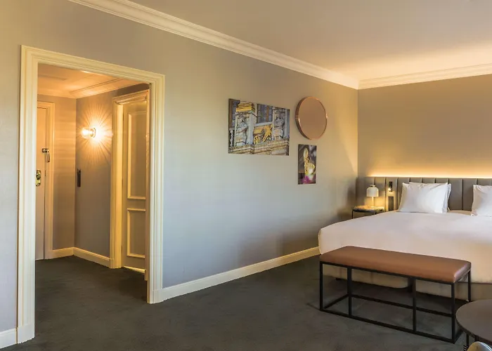 Hotel Hilton Grand Place 4*