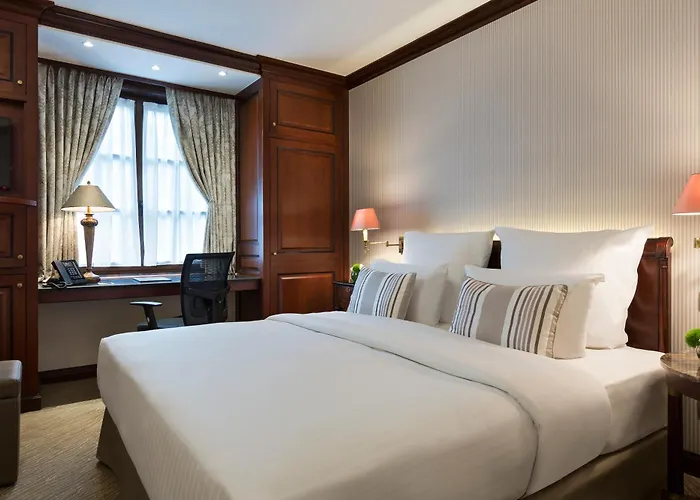 Hotel Warwick Grand-place 4*