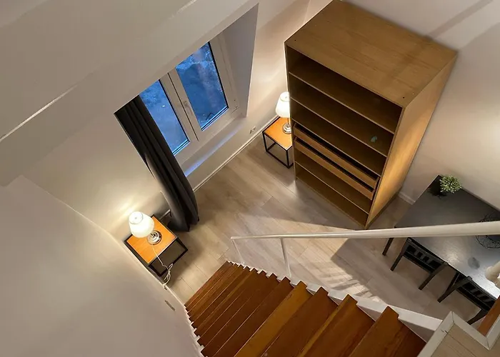 Center Flat Apartment *