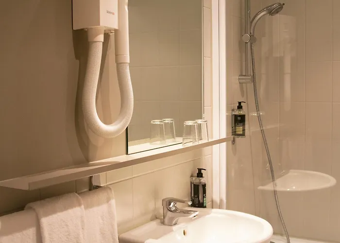 アトラス ホテル