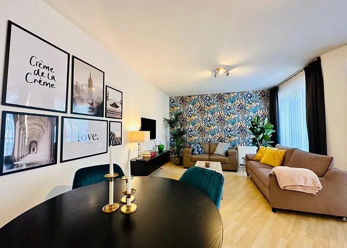 Urbanstay In Charming Sablon Apartment *