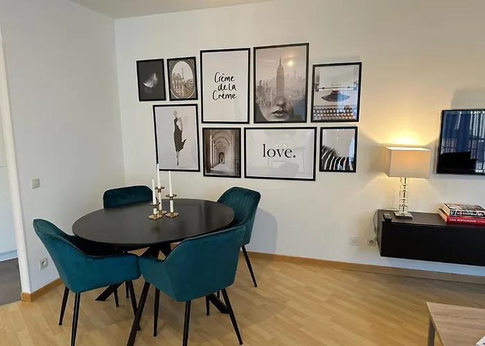 Urbanstay In Charming Sablon Apartment *