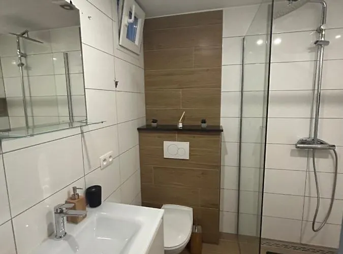 Elegance & Comfort Brand New Near To Atomium Apartment