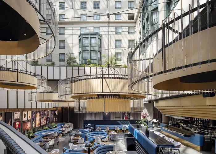 Radisson Collection Grand Place 5*